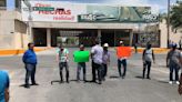 Ladrilleros bloquean avenida Allende; piden indemnización al Municipio