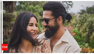 Are Katrina Kaif and Vicky Kaushal secretly holidaying in London? Photo of the couple posing with fan goes viral - See inside | - Times of India