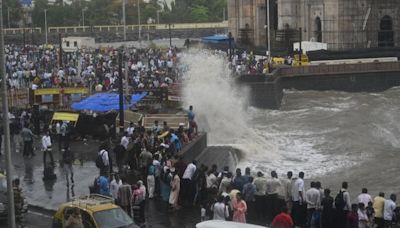 Mumbai: BMC records 30 rain-related complaints amid intermittent spells of rain