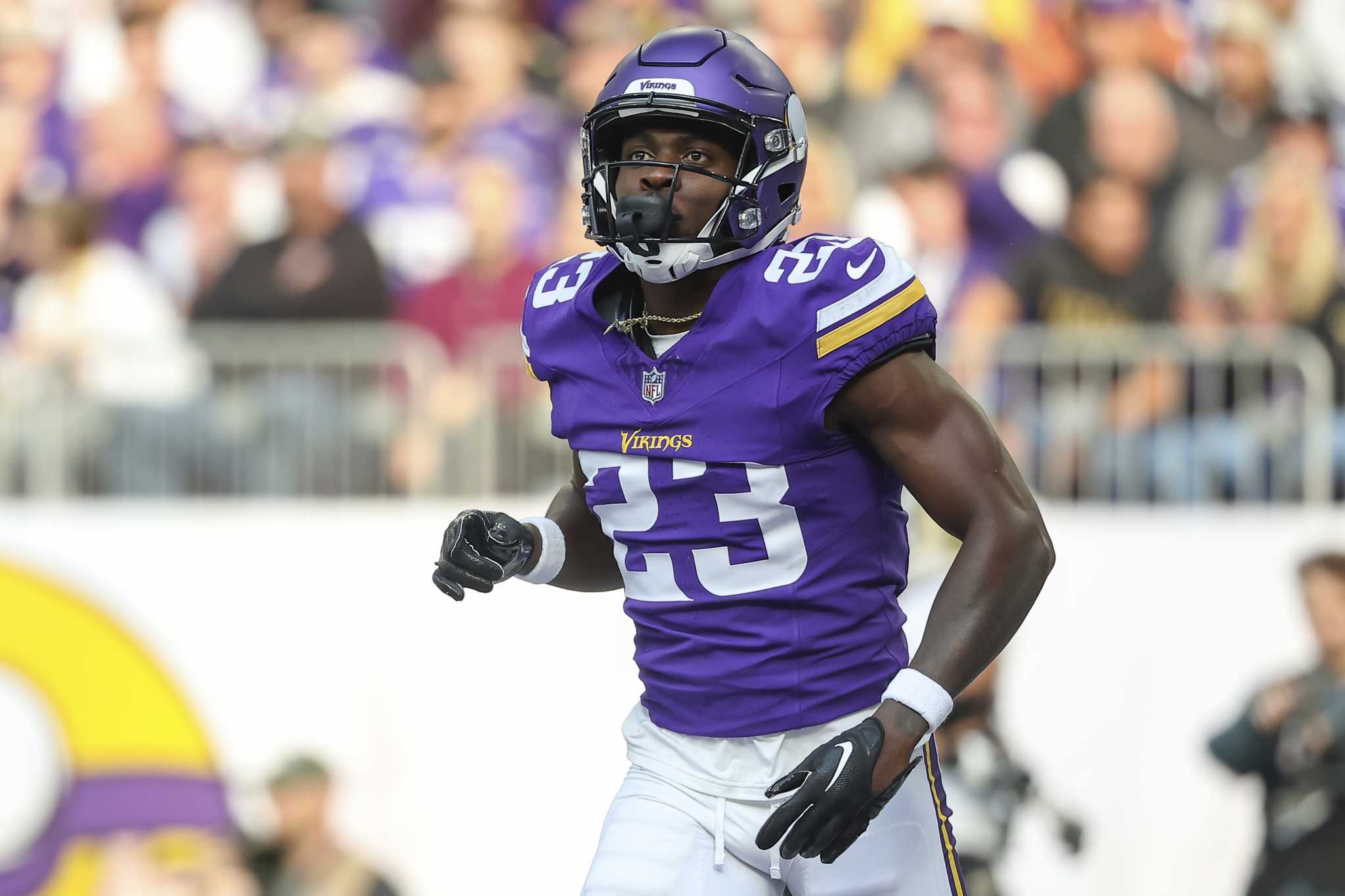 Vikings trade Andrew Booth Jr. to Cowboys for Nahshon Wright in low-level swap of cornerbacks