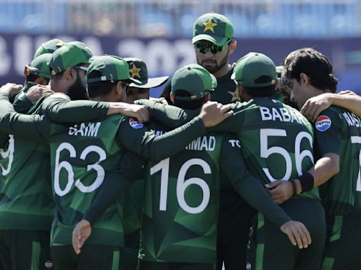 ‘4-5 Pakistan players were sleeping in dressing room’: Mohammad Hafeez slams Pakistani players’ attitude