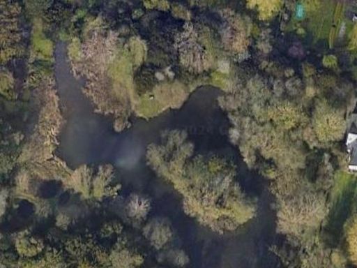 The 'secret haven' lake once used as an ice rink tucked off a Cambridge road