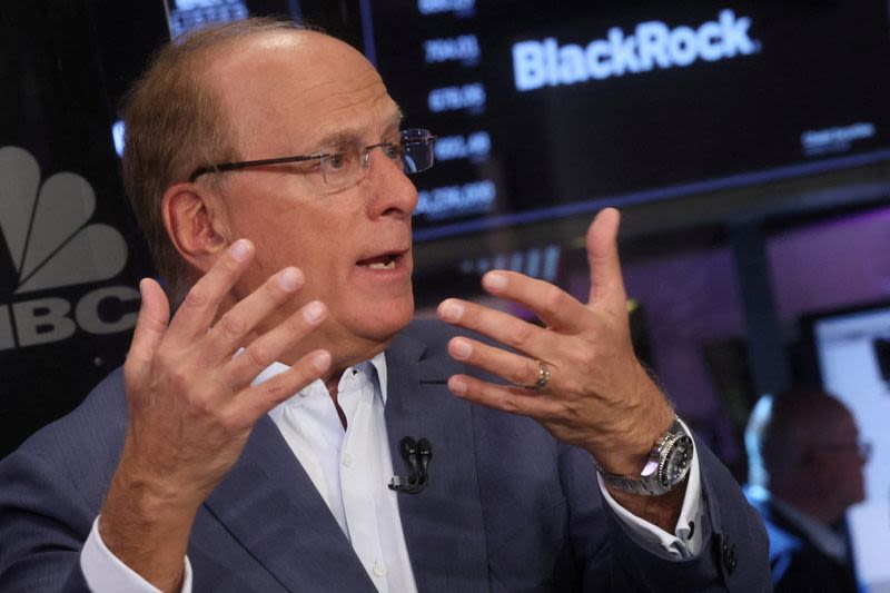 ISS, Glass Lewis recommend shareholders vote against BlackRock CEO's pay proposal