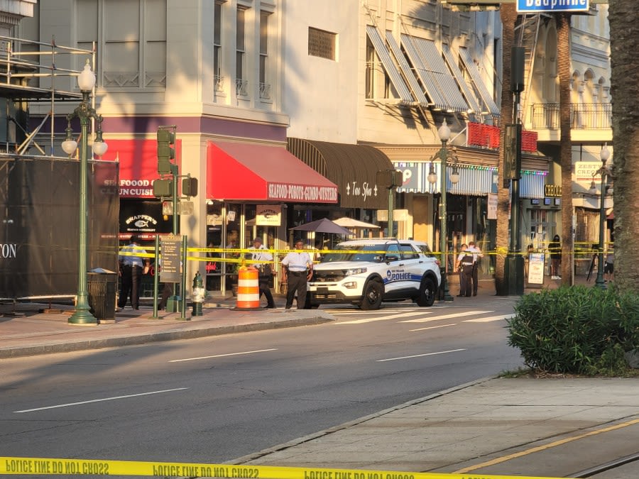 NOPD reports 1 hospitalized in Canal street shooting