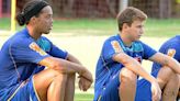 Cria do Flamengo, meia Thomás relembra parceria inusitada com Ronaldinho: 'Melhor de todos' - Lance!
