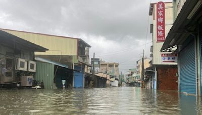 Typhoon Gaemi barrels through Taiwan, killing 2, heads to Chinese coast