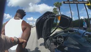 Tyreek Hill traffic stop: Body camera video released of Miami police detaining NFL star