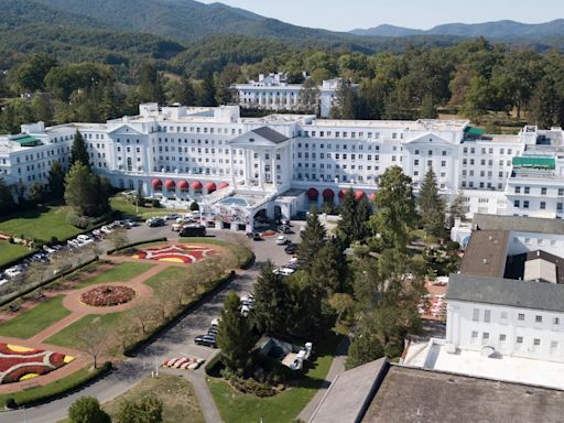 The Greenbrier Resort to be auctioned off on courthouse steps
