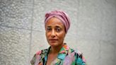 Zadie Smith Puts the Novel on Trial