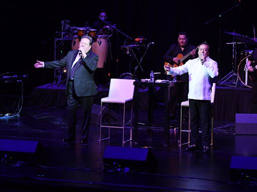 Mientras existan enamorados, Jorge Muñiz y Carlos Cuevas cantarán