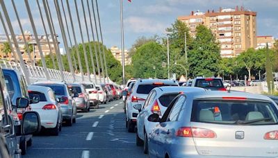 El crecimiento del área metropolitana satura de tráfico la capital de Sevilla