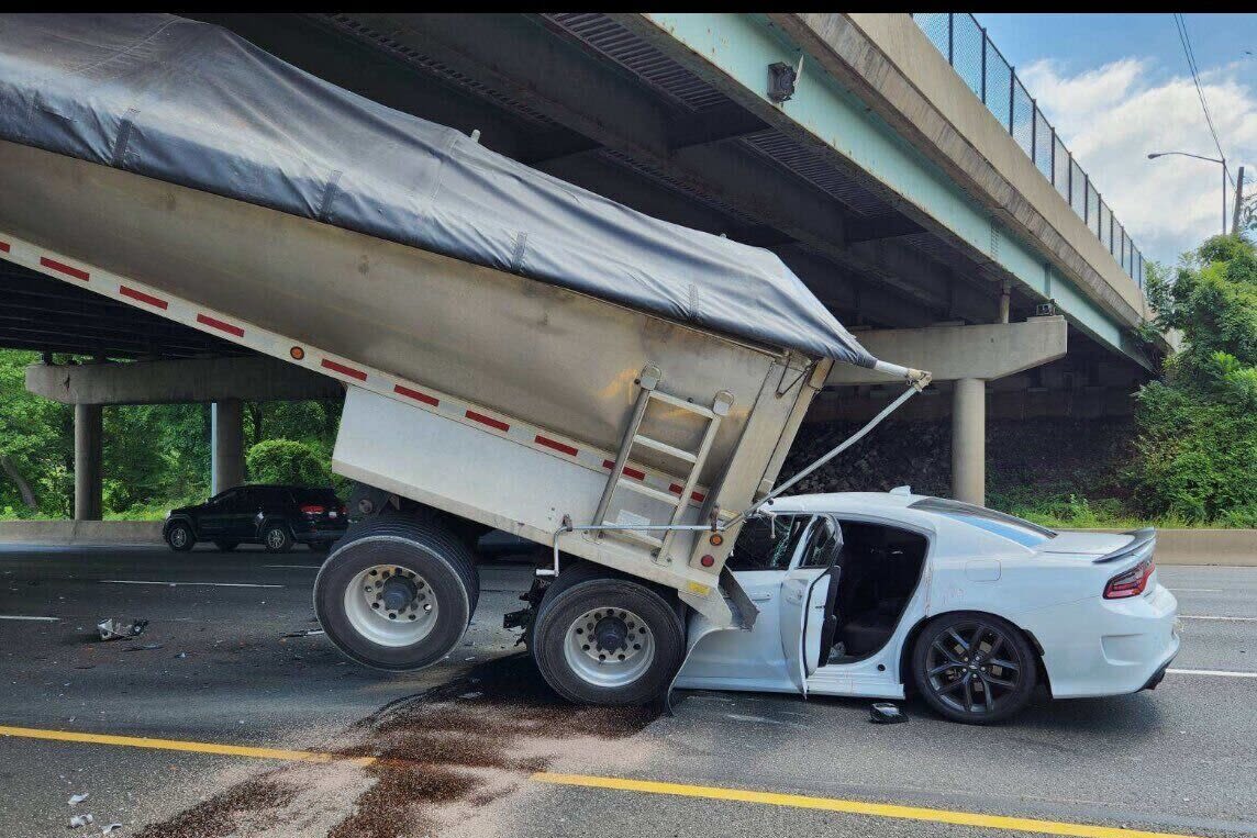 Major Beltway delays after truck crashes into support beams under River Road on Inner Loop - WTOP News