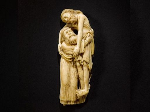 London’s V&A beats the Met to 12th-century ivory carving after financial tug-of-war with