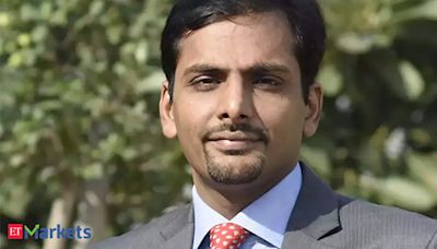 Momentum continues to remain strong; stretched valuation the only concern for markets: Vikas Khemani