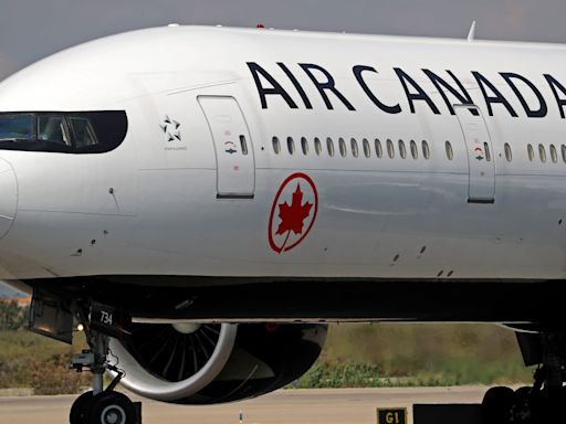 Air Canada reaches last-minute agreement with pilots union, averting strike