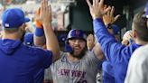 Mets pound out season-high 22 hits as they clobber Rangers, 14-2