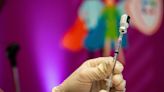 EE.UU. dio el último paso para desplegar la vacunación contra el coronavirus en chicos desde los 6 meses