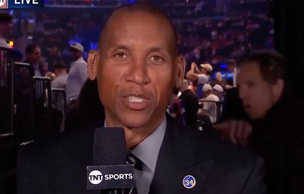 Ben Stiller's Photobomb of Reggie Miller Goes Viral Ahead of Pacers-Knicks
