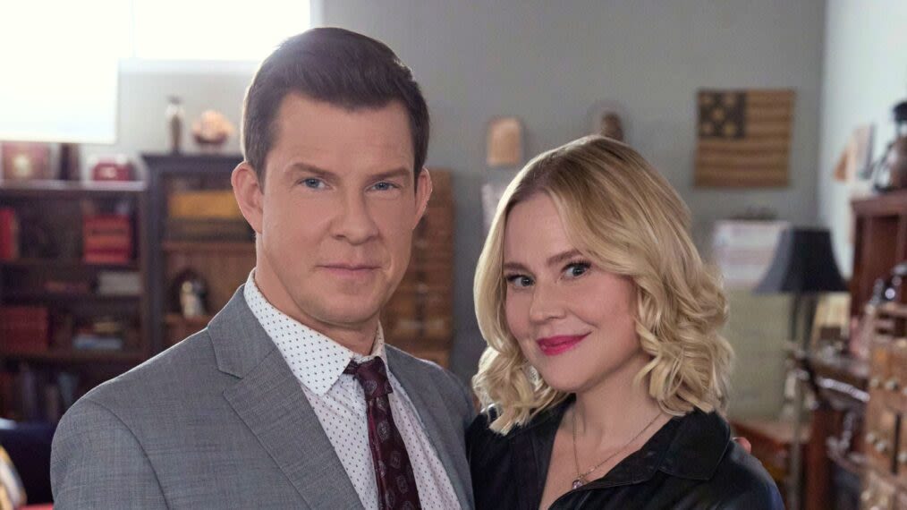 'Signed, Sealed, Delivered': Eric Mabius Reacts to Baby Bombshell