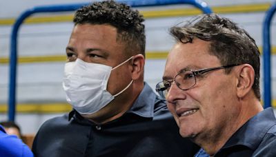 Ronaldo avança em venda da SAF do Cruzeiro a dono de rede de supermercados em Minas