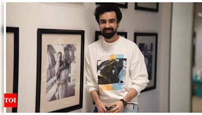 Naveen Kasturia thought writing would be his entry into the film industry when he came to Mumbai - Times of India