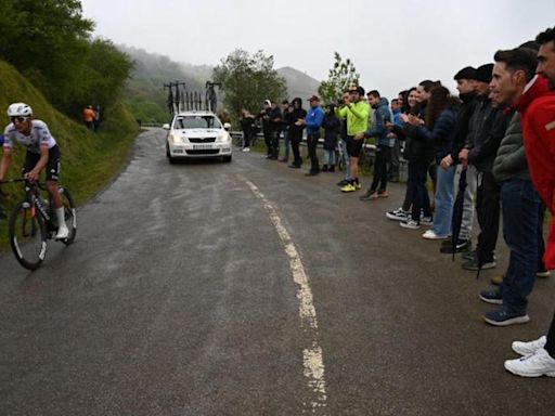 Samuel Sánchez y Benjamín Noval, a pie de puerto en la Vueltina