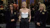 ‘SNL’ Monologue: Emma Stone Gets Welcomed To Five-Timers Club By Tina Fey & Candice Bergen