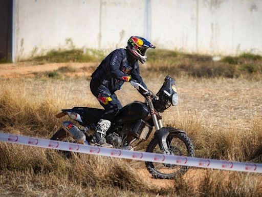 CS Santosh Was Spotted Testing The Royal Enfield Himalayan 450 Rally Bike - ZigWheels