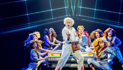 Review Roundup: BACK TO THE FUTURE Launches National Tour; Read the Reviews!