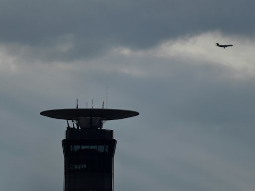 French air traffic controller strike threatens flight chaos