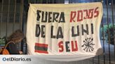 Amenazados tres universitarios de Sevilla por retirar una pancarta de "fuera rojos" colgada por jóvenes ultraderechistas