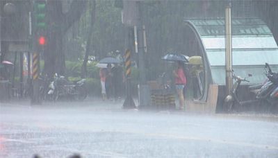 下班記得帶傘！對流雲系發威雨彈來襲 6縣市大雨特報