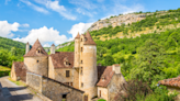 Ce bourg médiéval aux paysages dignes d'une carte postale compte parmi les plus beaux villages de France