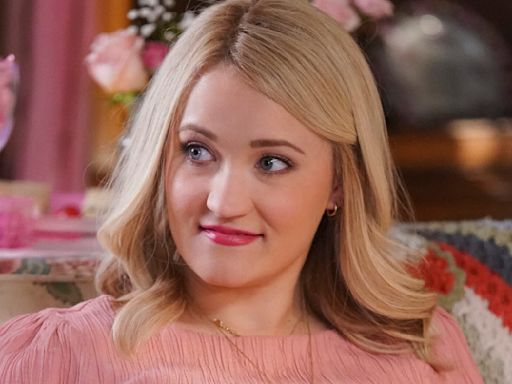 The Big Bang Theory Star Emily Osment Wants On Her Young Sheldon Spin-Off - Looper