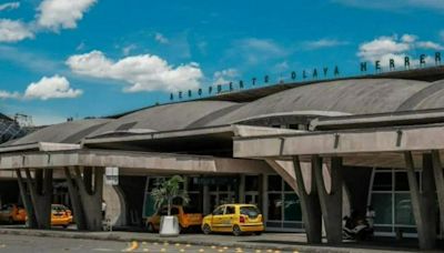 Importante aeropuerto está cerrado por el mal clima y hay aviso para viajeros