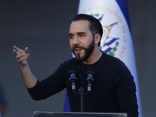 El presidente de El Salvador, Nayib Bukele, dice que hubo "fraude" electoral en Venezuela