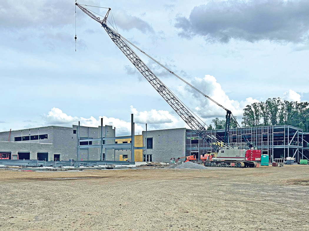 Community views progress of new Green Elementary School - Akron.com