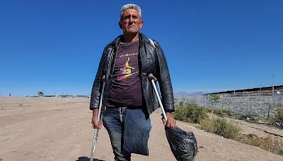 Venezolano llega con un solo pie a la frontera de México en busca de una prótesis en EE.UU