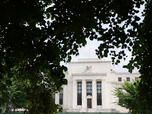 Fed hawks to persist with hawkish message this week despite Powell's dovish slant By Investing.com