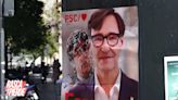 El PP lanza una campaña que imita carteles del PSC: un rasca oculta la cara de Puigdemont, detrás de la Illa