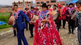 Rituales y ofrendas para la Madre Tierra cierran el carnaval de Bolivia