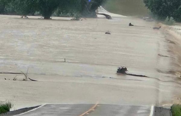 Numerous road closures caused by St. Louis region flooding