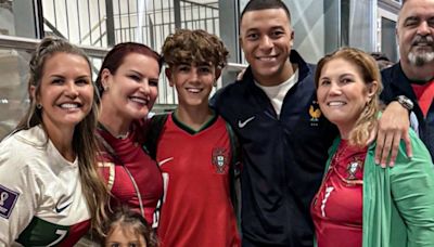 El encuentro de Mbappé con la familia de Cristiano