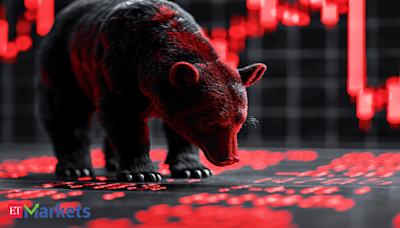 Sensex ends over 400 points lower, smallcaps worst hit. 5 factors brought the bears out - The Economic Times