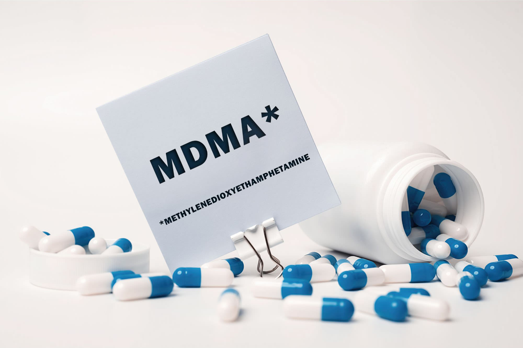 Fewer Side Effects: Safer New MDMA “Ecstasy” Variants Discovered