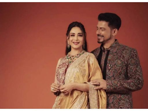 Radhika Merchant-Anant Ambani wedding: Madhuri Dixit looks stunning in these UNSEEN pics with husband Dr Shriram Nene | Hindi Movie News - Times of India