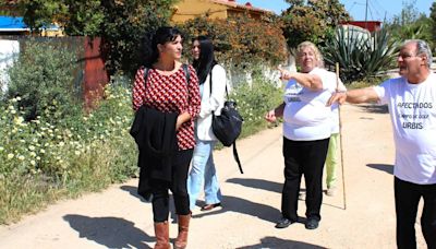 Con Málaga exige soluciones para las familias que van a ser desalojadas por una macrourbanización en Churriana