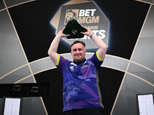 Betfred World Matchplay day three predictions and darts betting tips: Littler can illuminate Blackpool action