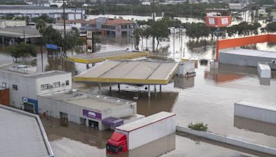 La Nación / Dos paraguayos estarían entre los fallecidos por inundaciones en Porto Alegre