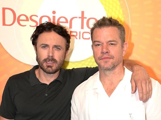 Casey Affleck and Matt Damon show off their dance moves on Univision